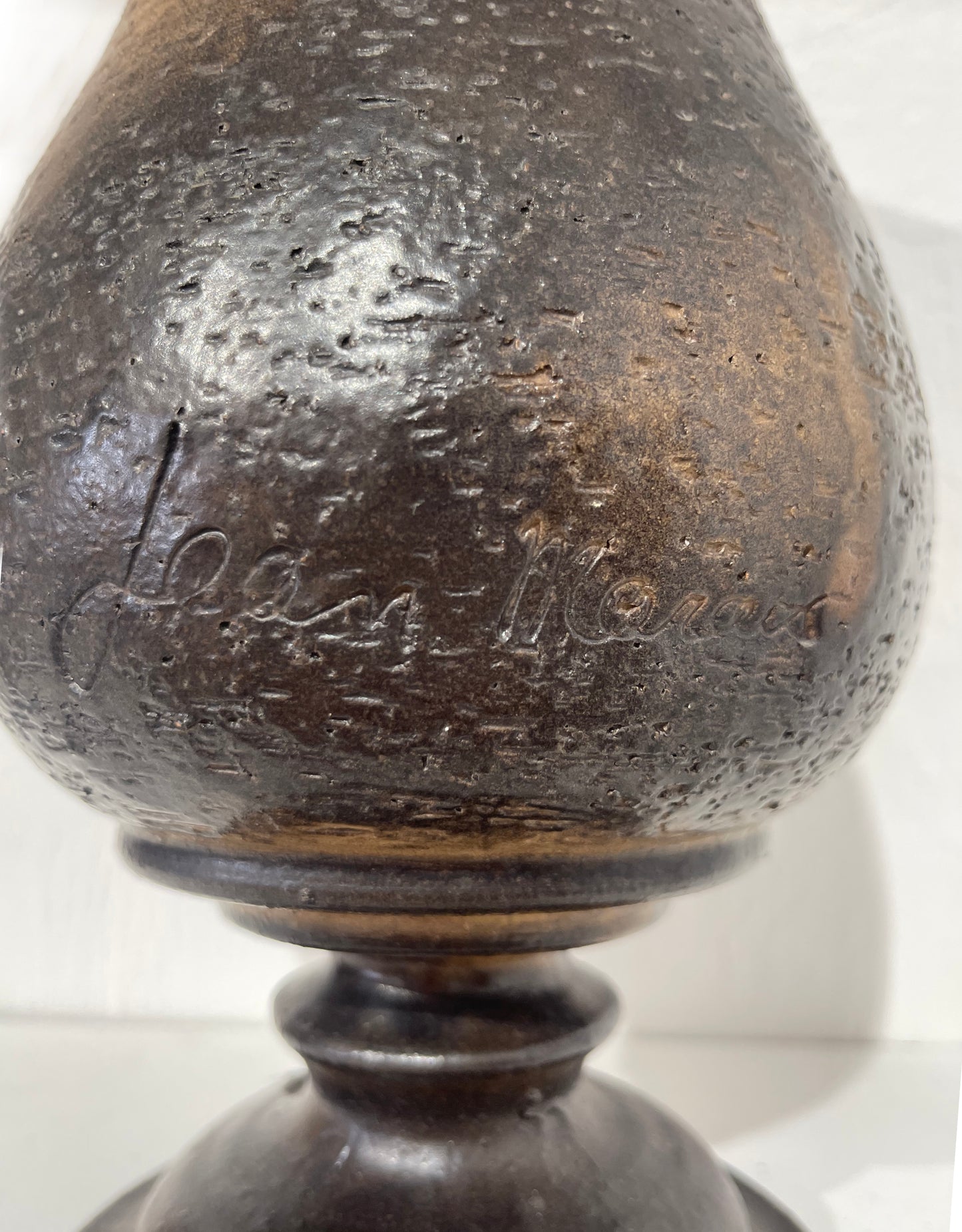 Vase sur piédouche en céramique Jean Marais